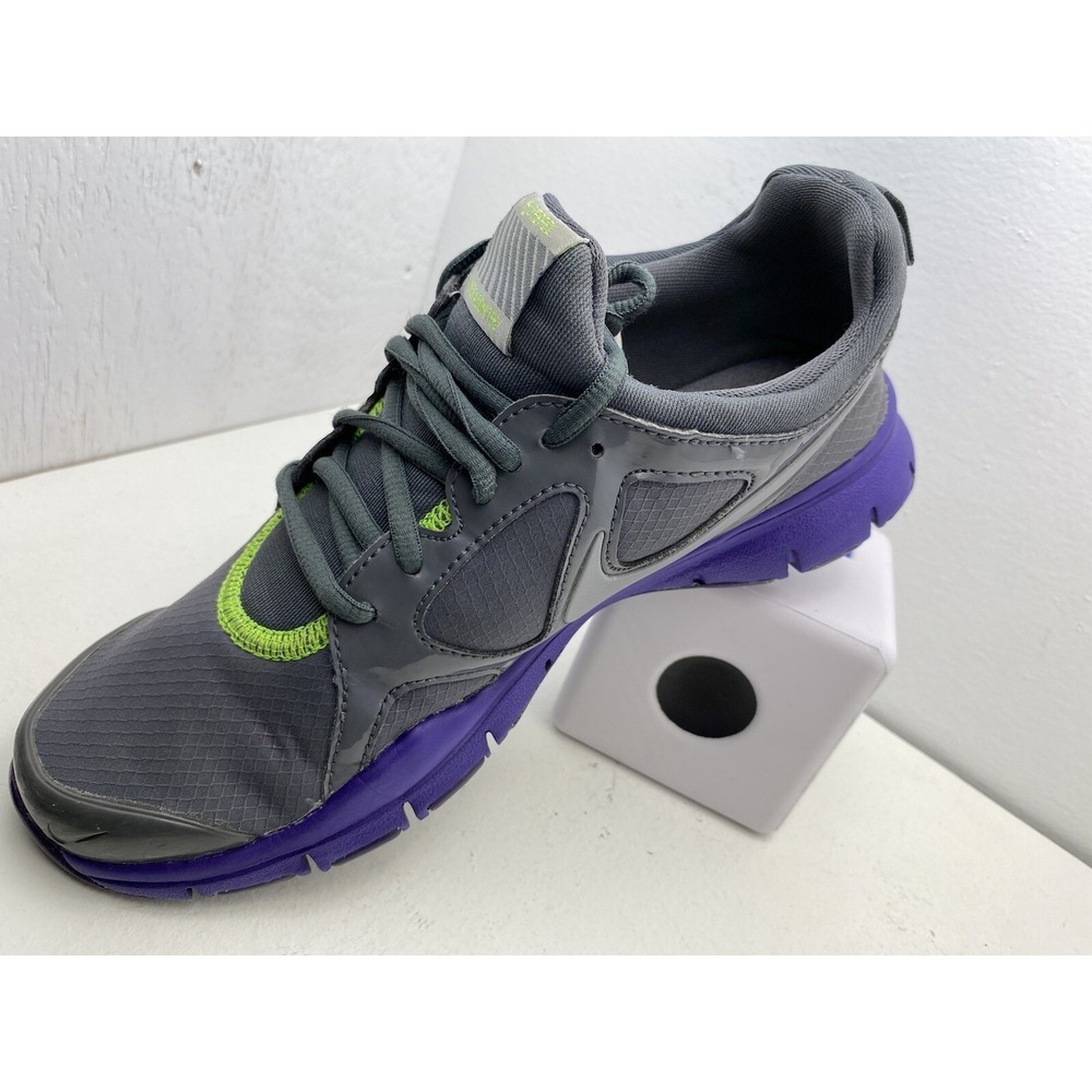 Nike In-Season TR2 H2O Repel Women Gray Purple Neon Green Shoe 542273-053 7.5